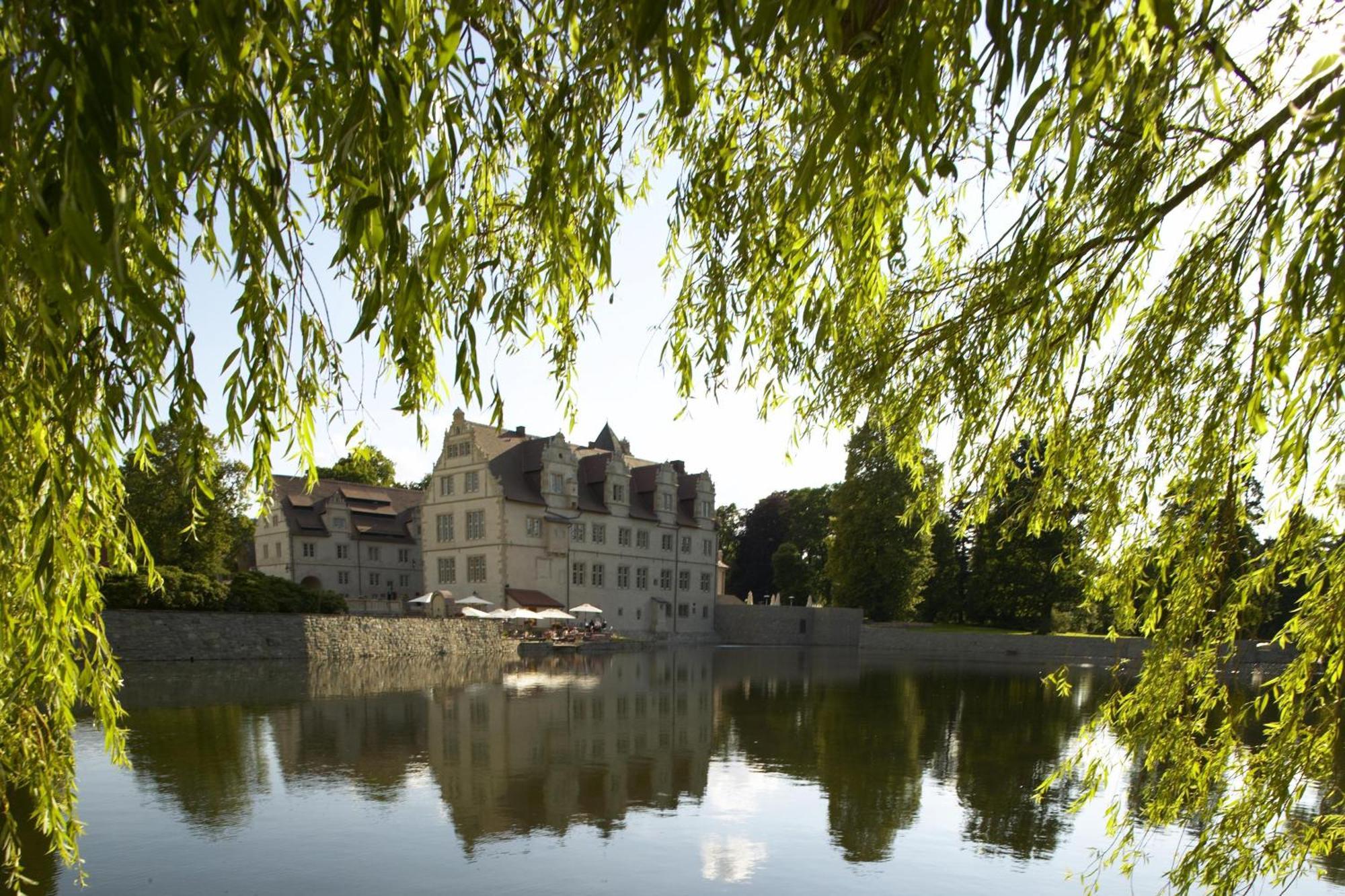 Schlosshotel Muenchhausen Aerzen Exterior foto